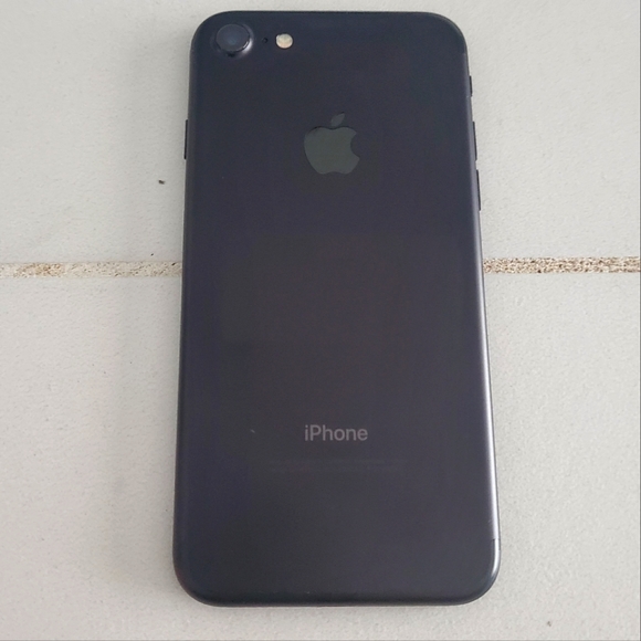 Apple Cell Phones & Accessories Unlocked Apple Iphone 7 32gb Space Grey Poshmark